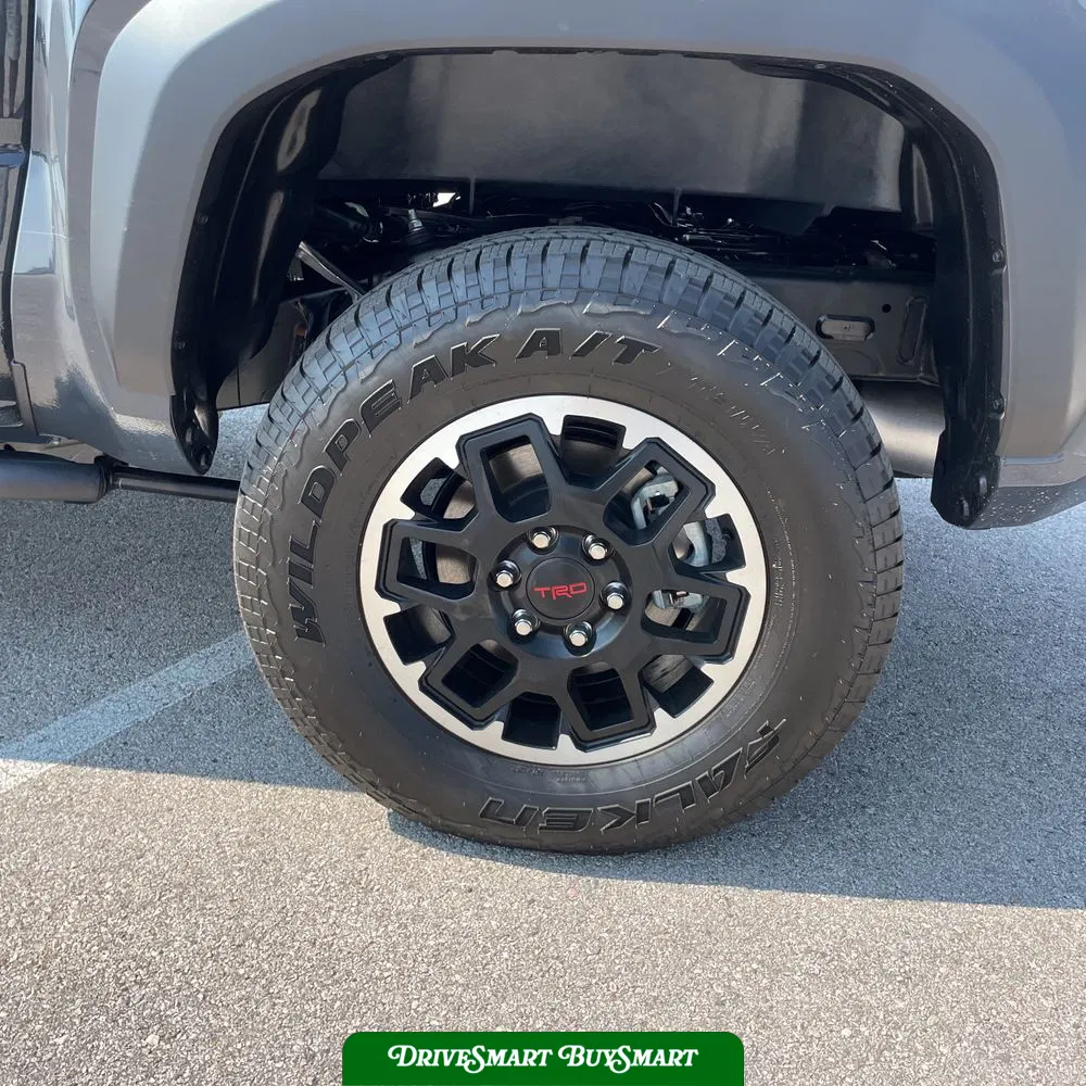 2025 Toyota Tacoma TRD Off-Road HV