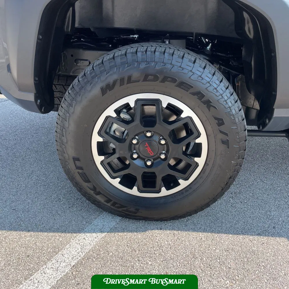 2025 Toyota Tacoma TRD Off-Road HV