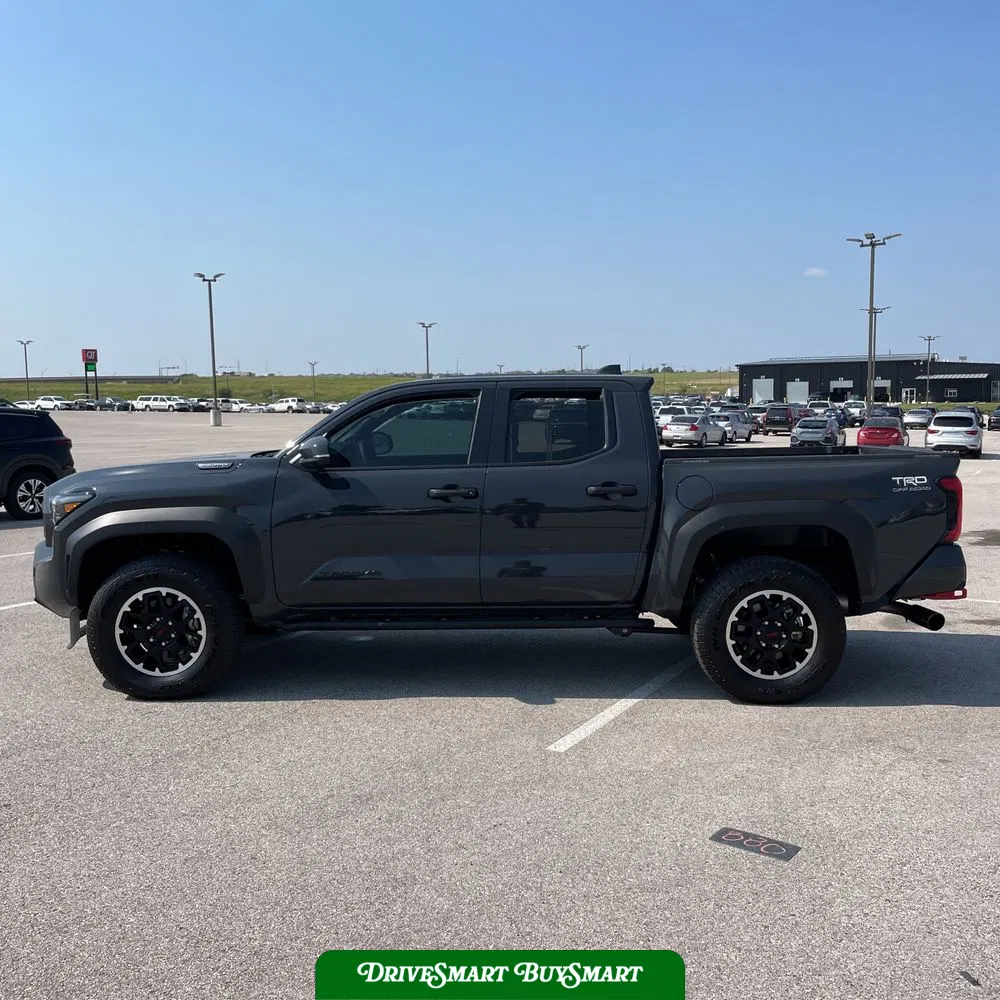 2025 Toyota Tacoma TRD Off-Road HV