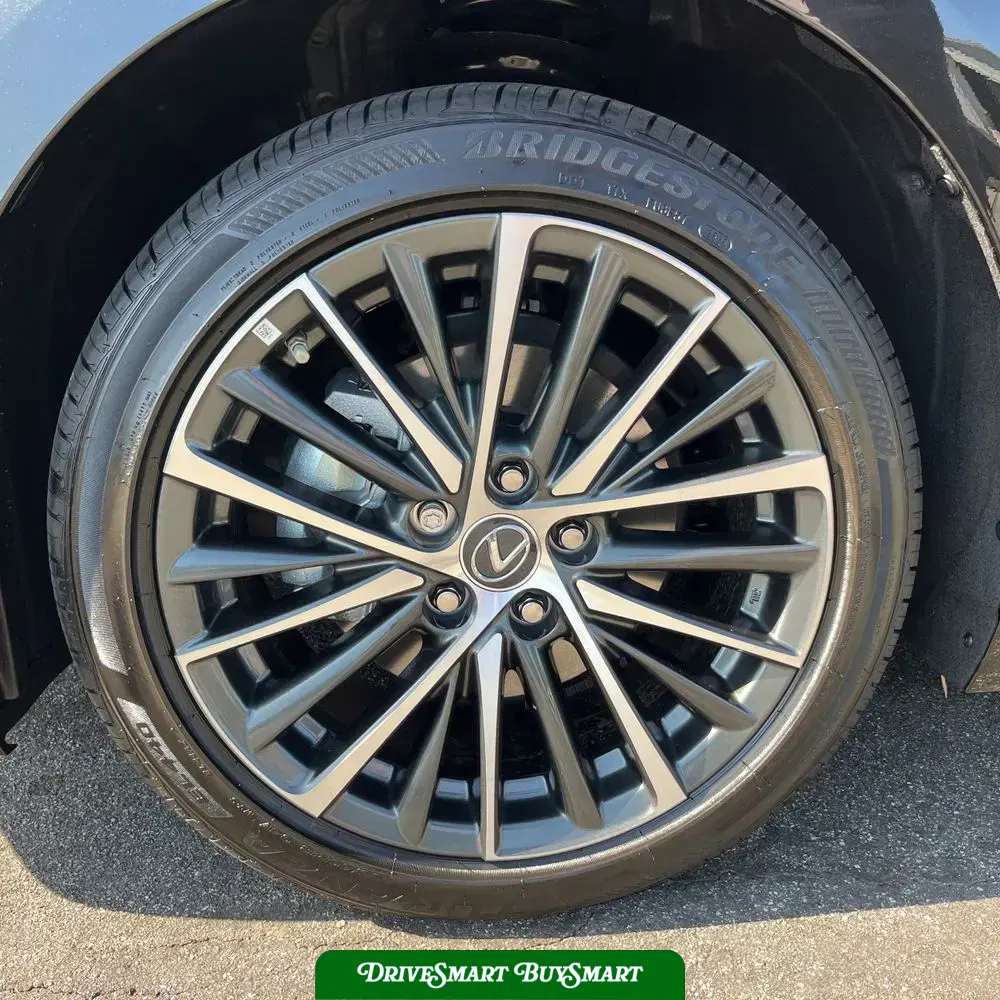 2025 Lexus ES 300h Base