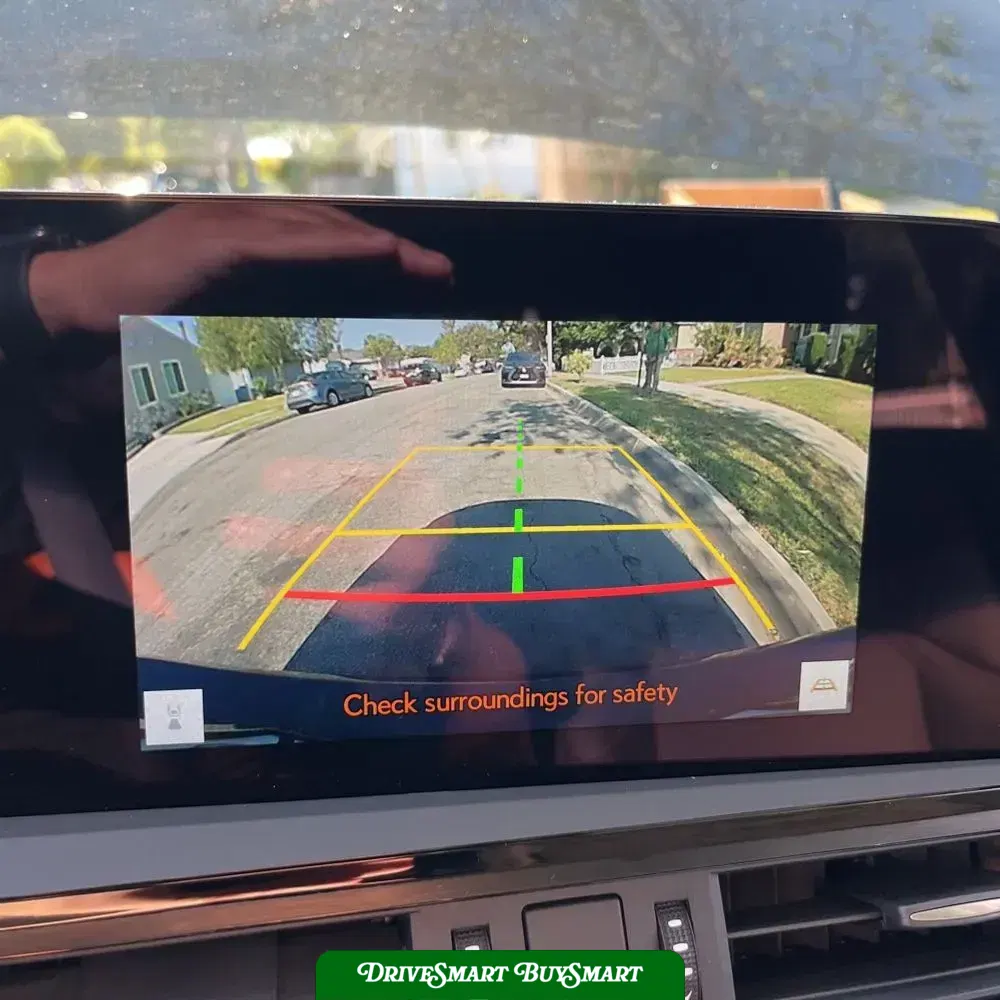 2025 Lexus ES 300h Base