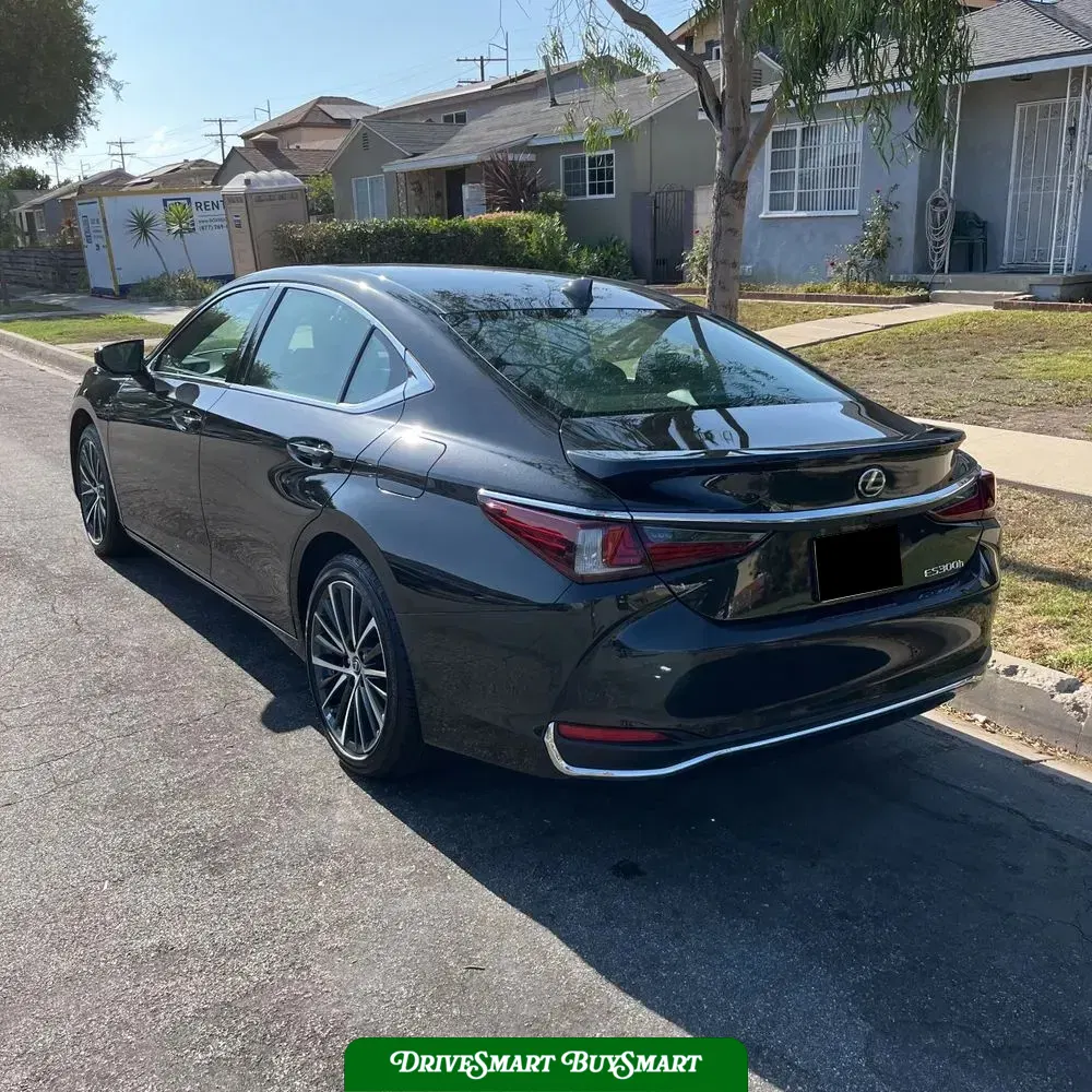 2025 Lexus ES 300h Base