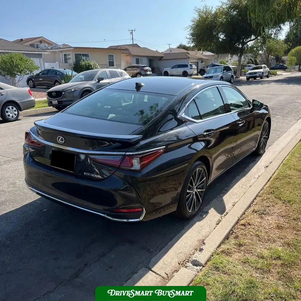 2025 Lexus ES 300h Base