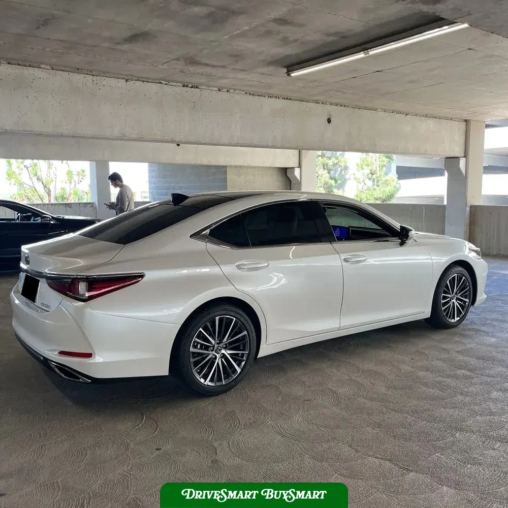 2025 Lexus ES 350 Base
