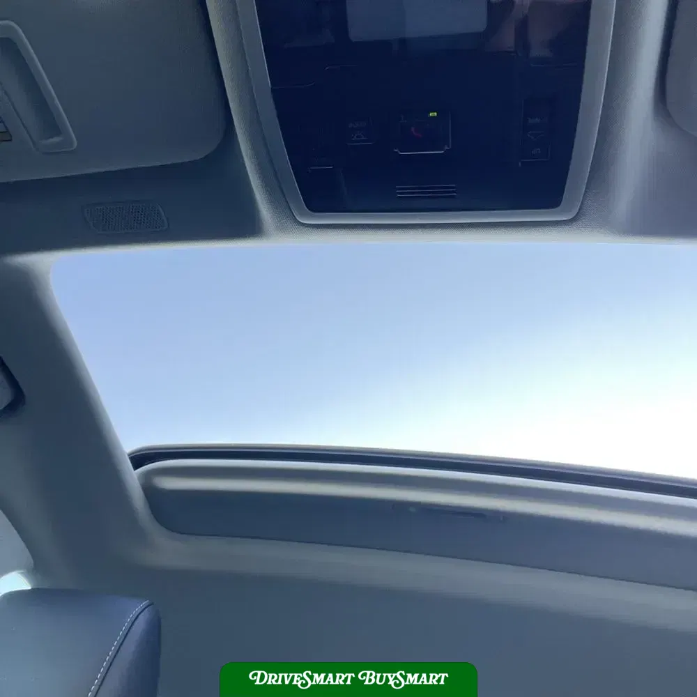 2025 Lexus ES 300h Luxury