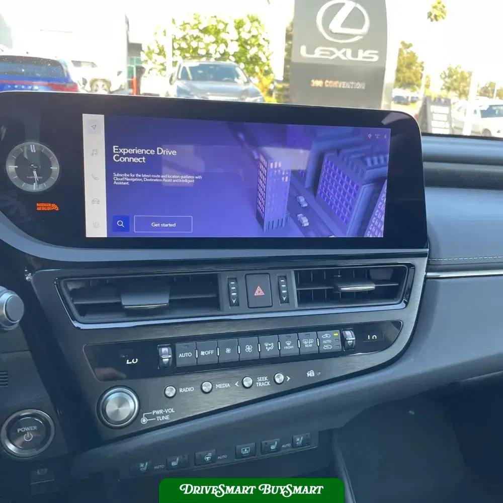 2025 Lexus ES 300h Luxury
