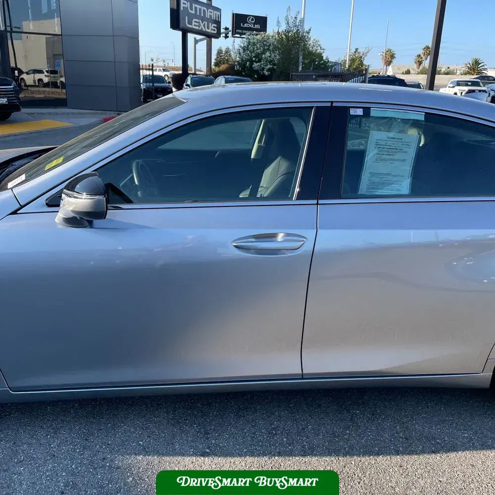 2025 Lexus ES 300h Luxury