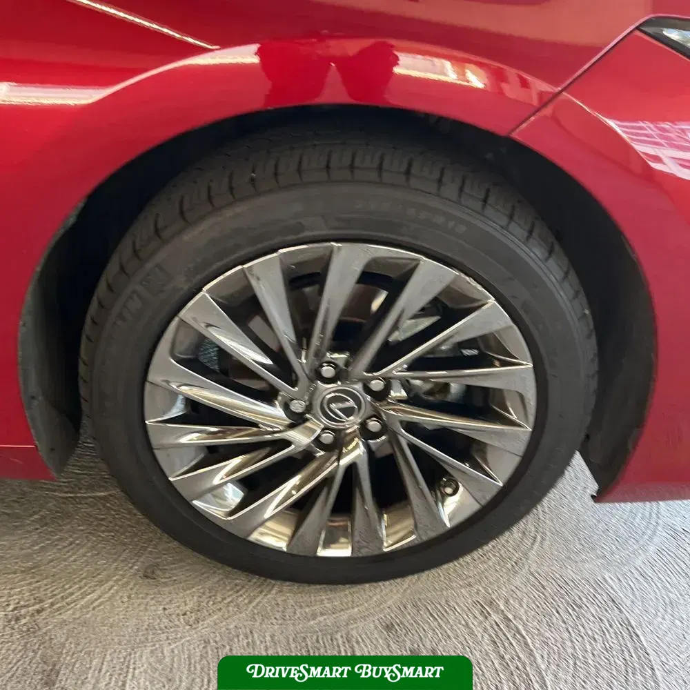 2024 Lexus ES 300h Luxury