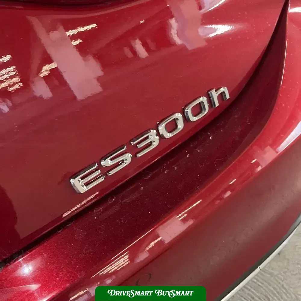 2024 Lexus ES 300h Luxury
