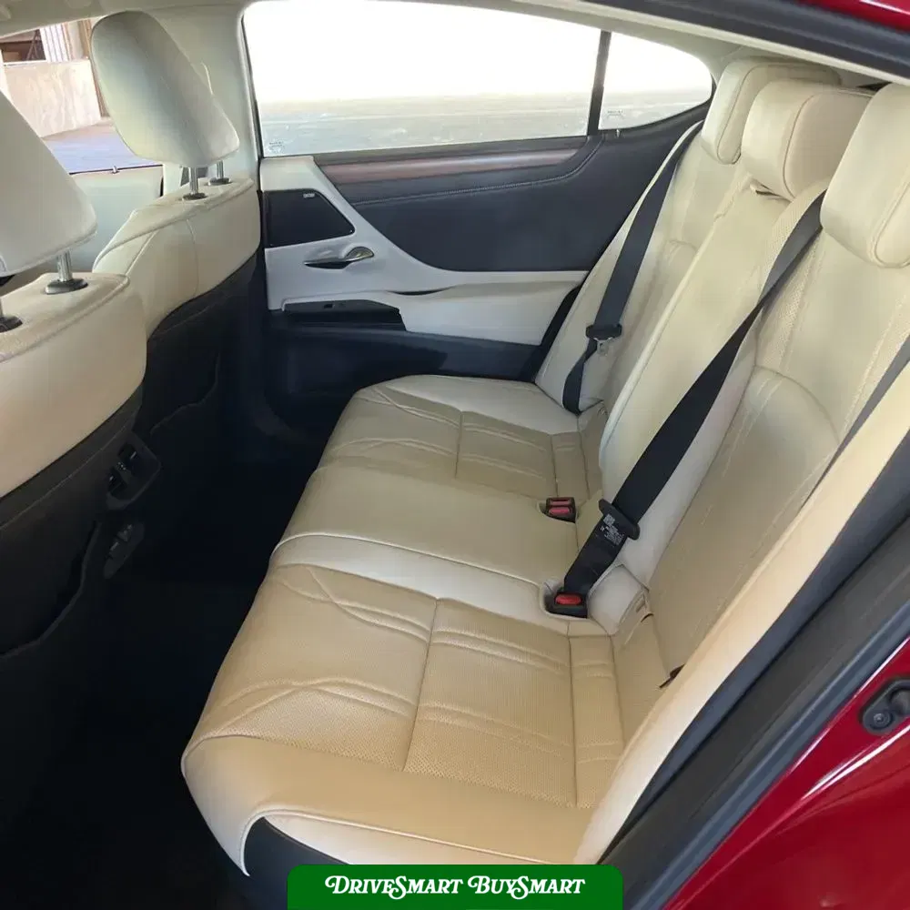 2024 Lexus ES 300h Luxury