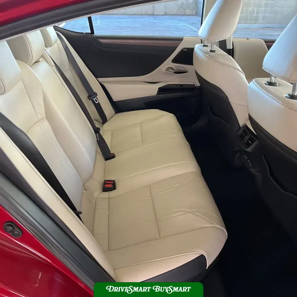 2024 Lexus ES 300h Luxury