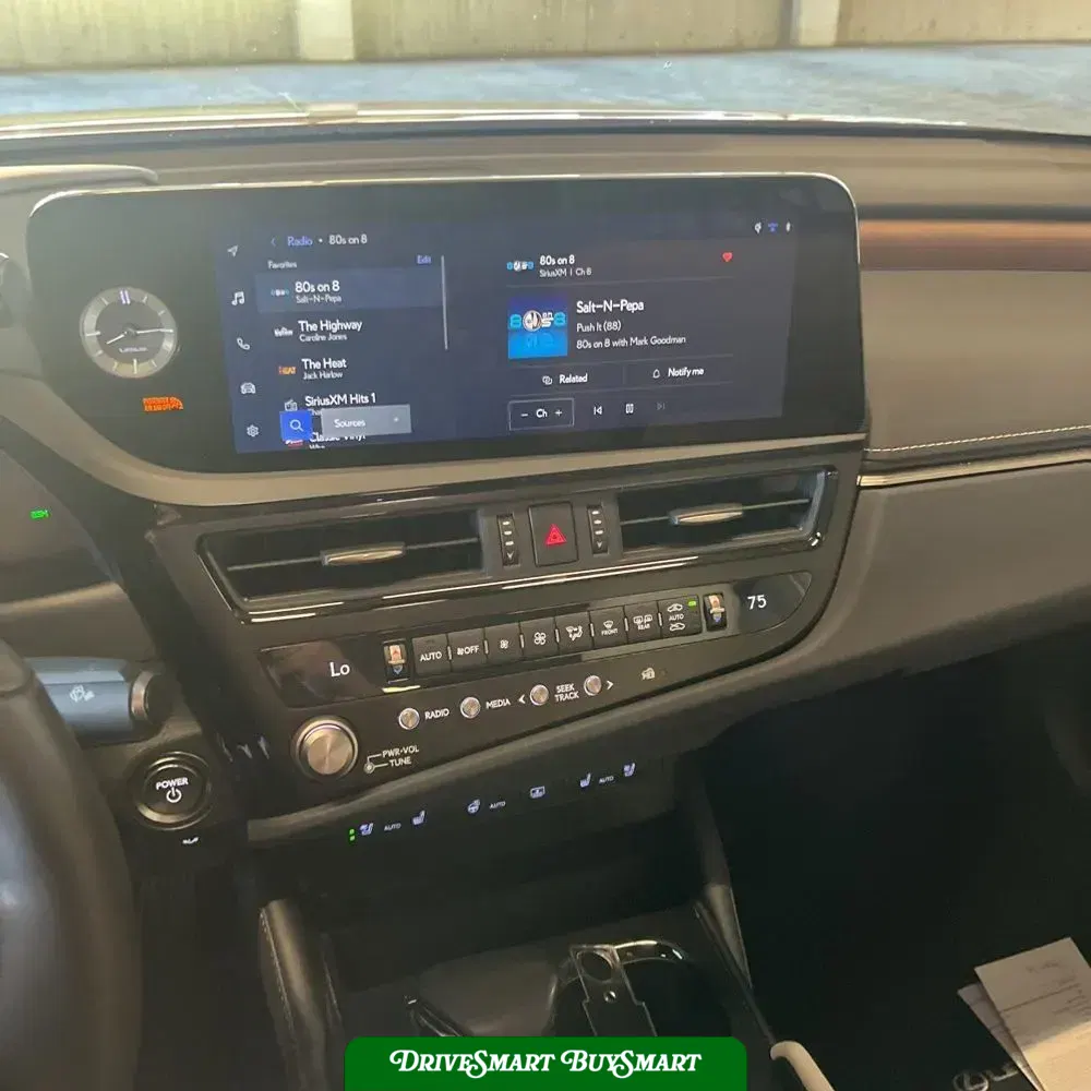 2024 Lexus ES 300h Luxury