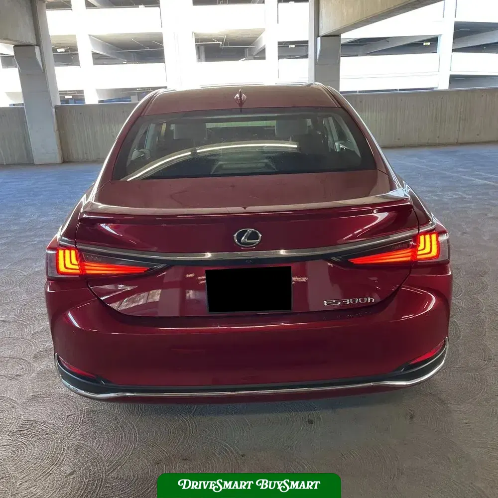 2024 Lexus ES 300h Luxury