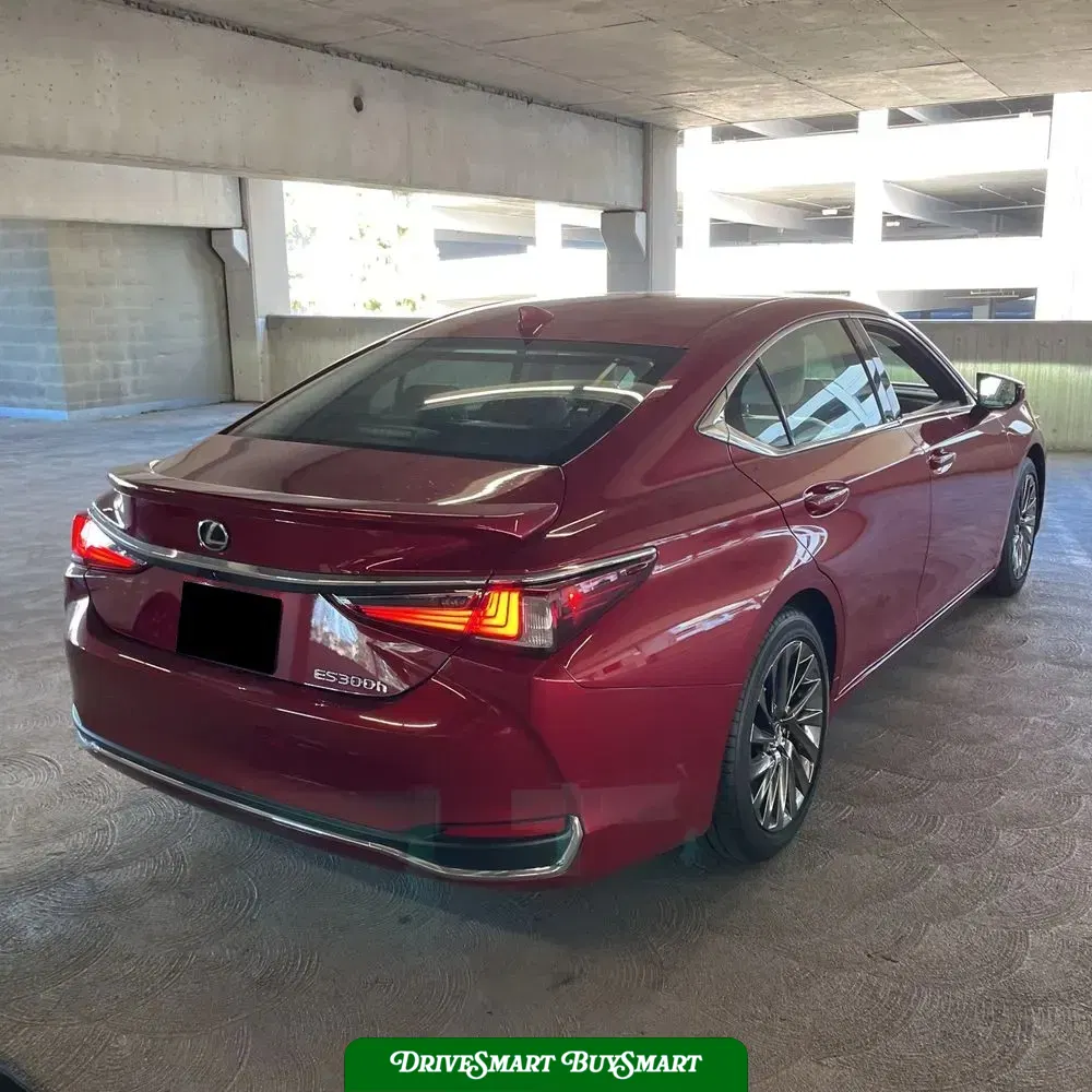 2024 Lexus ES 300h Luxury