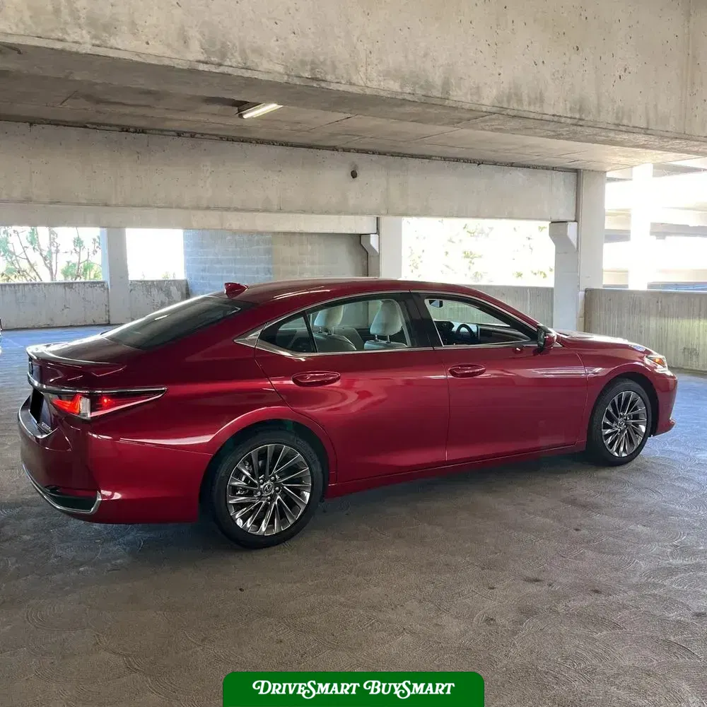 2024 Lexus ES 300h Luxury