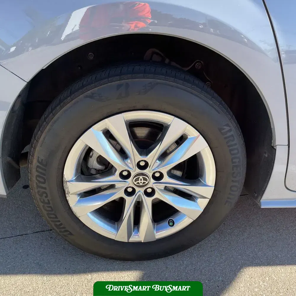 2023 Toyota Sienna Woodland Edition