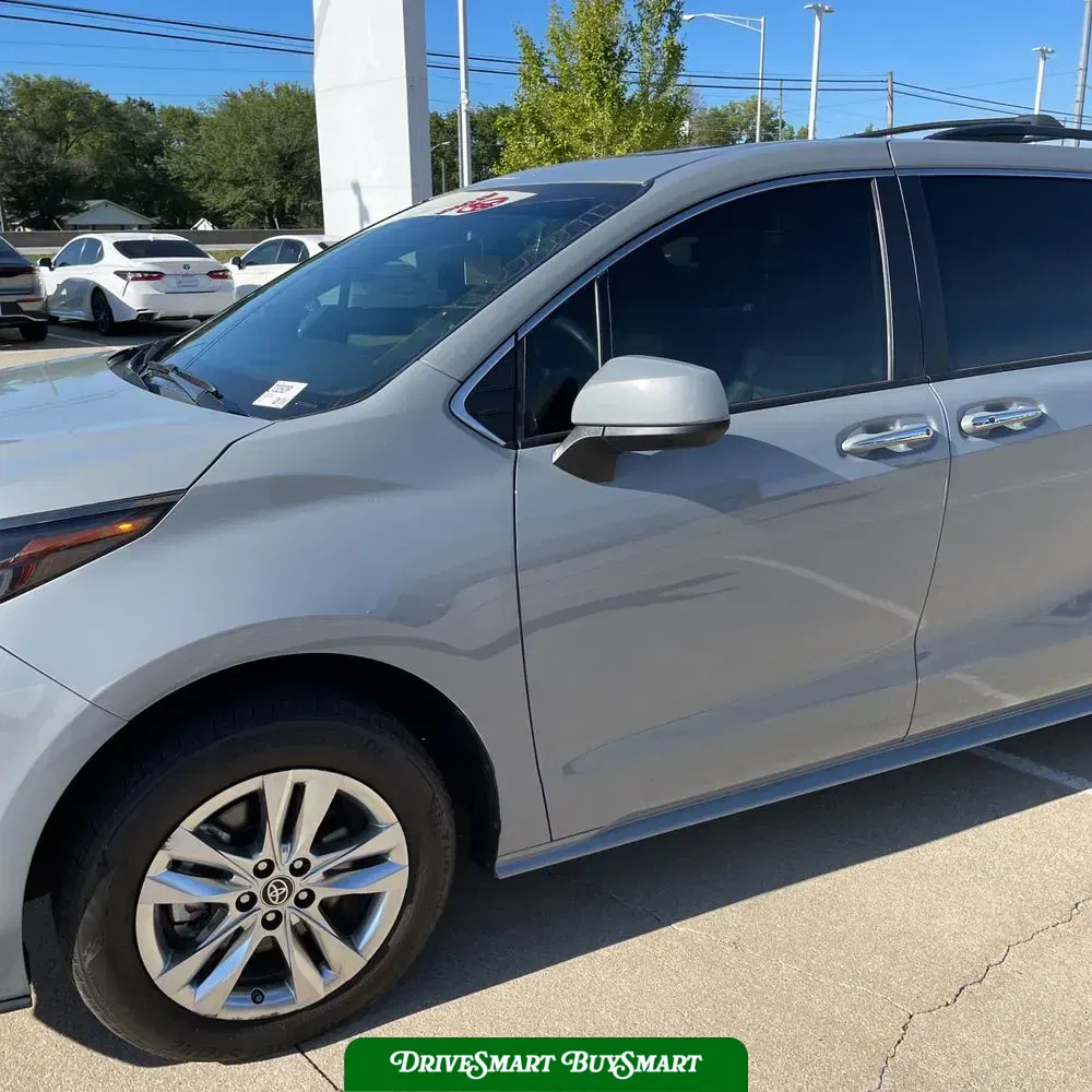 2023 Toyota Sienna Woodland Edition