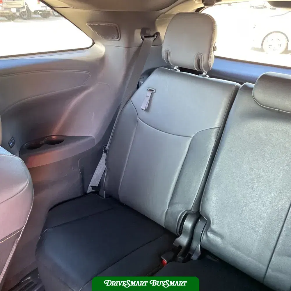 2023 Toyota Sienna Woodland Edition