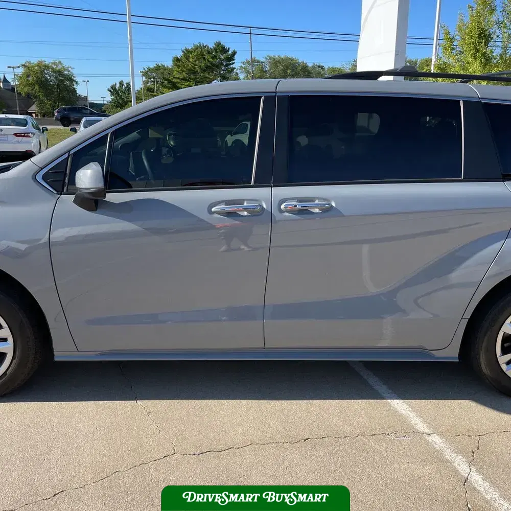 2023 Toyota Sienna Woodland Edition