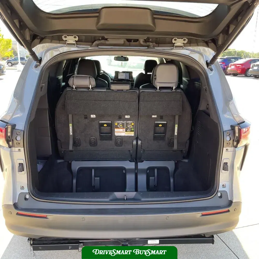 2023 Toyota Sienna Woodland Edition