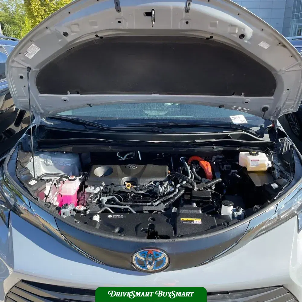2023 Toyota Sienna Woodland Edition