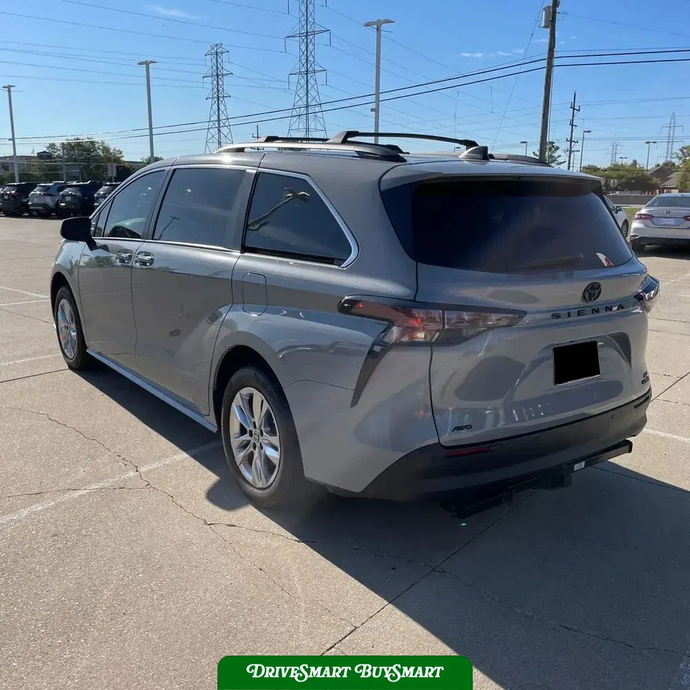 2023 Toyota Sienna Woodland Edition