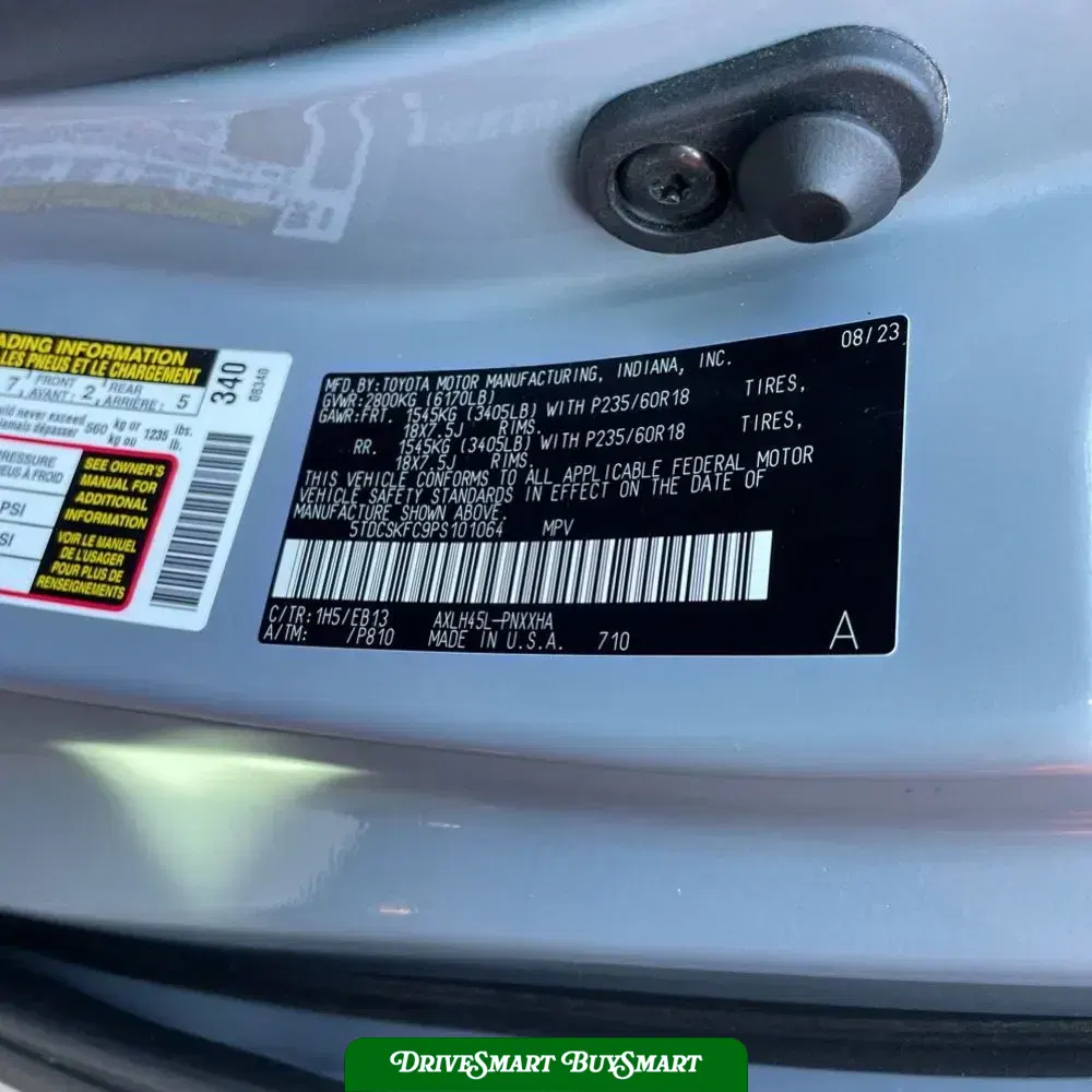 2023 Toyota Sienna Woodland Edition