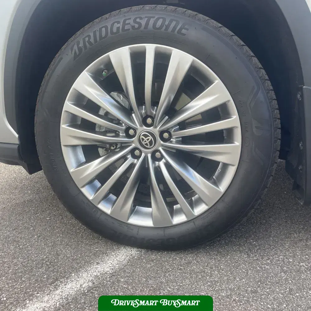 2024 Toyota Highlander Hybrid Platinum