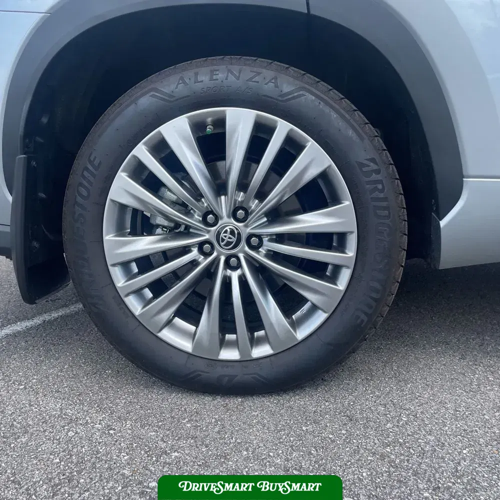 2024 Toyota Highlander Hybrid Platinum