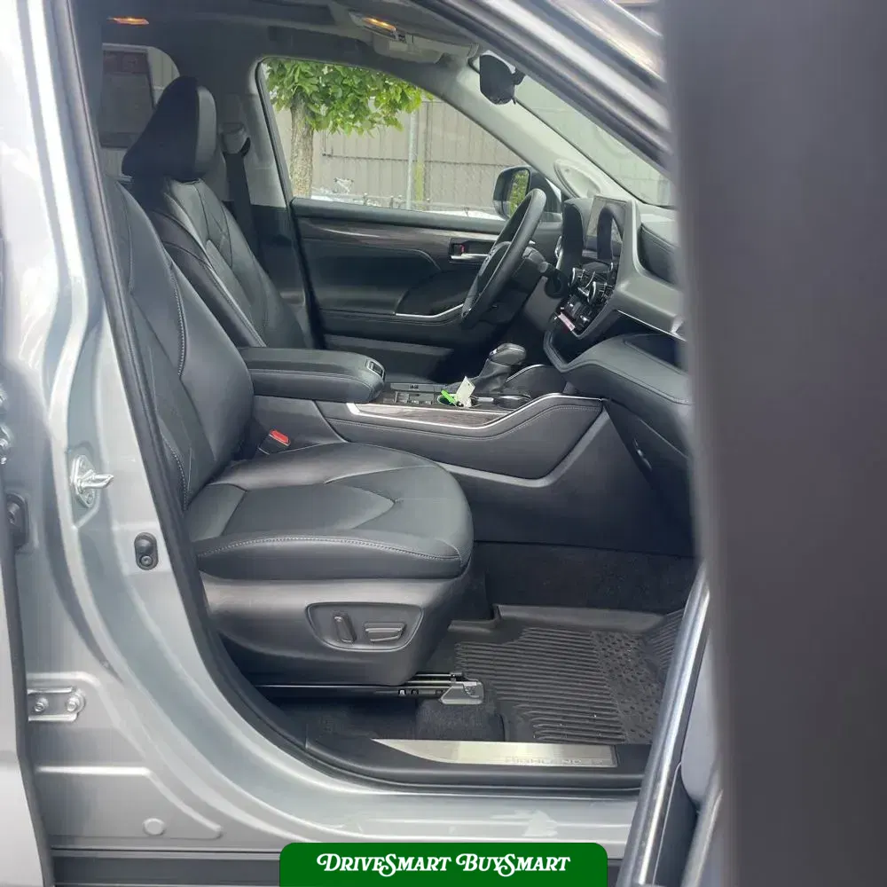 2024 Toyota Highlander Hybrid Platinum
