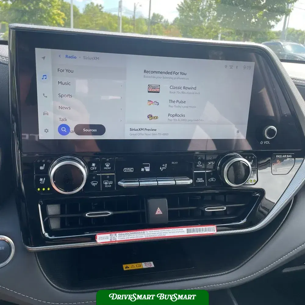 2024 Toyota Highlander Hybrid Platinum