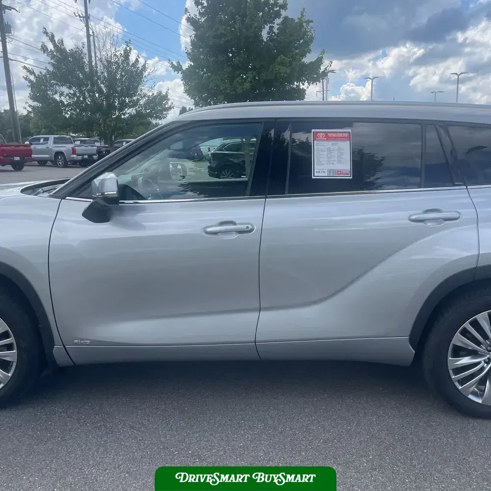 2024 Toyota Highlander Hybrid Platinum