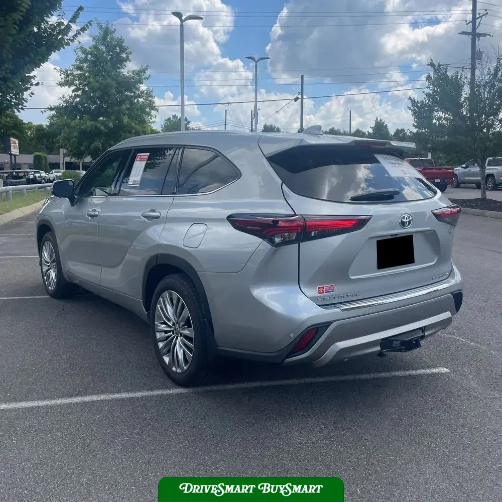 2024 Toyota Highlander Hybrid Platinum