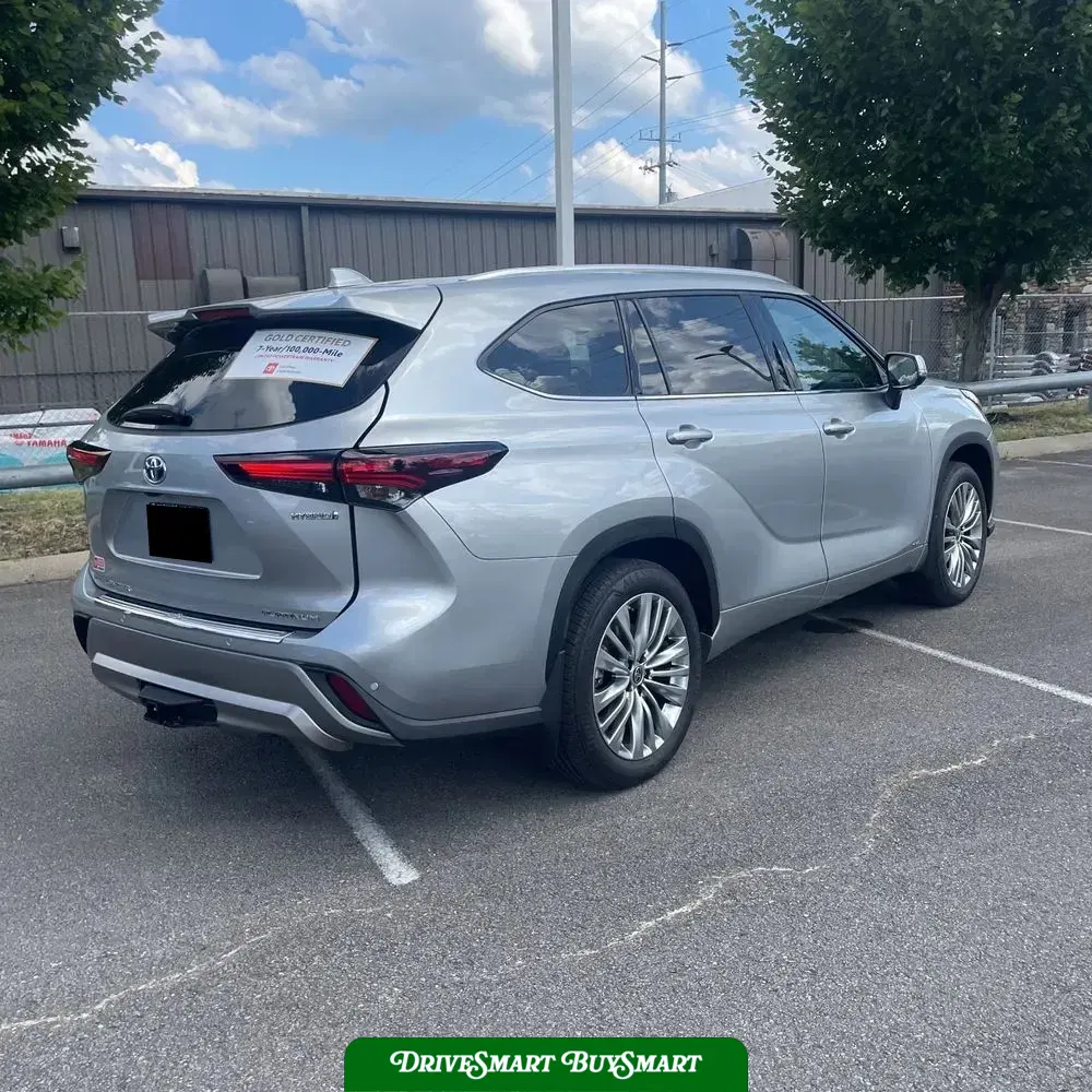 2024 Toyota Highlander Hybrid Platinum