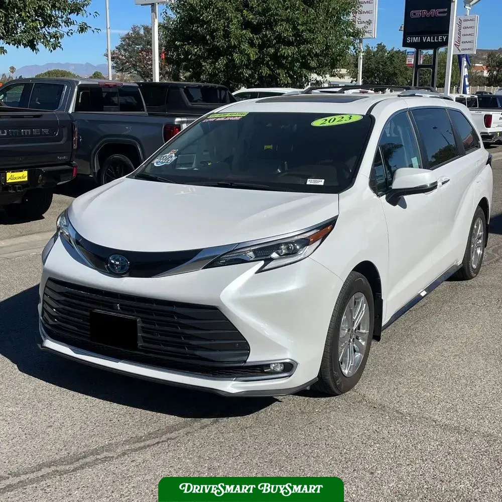 2023 Toyota Sienna Platinum 7-Passenger