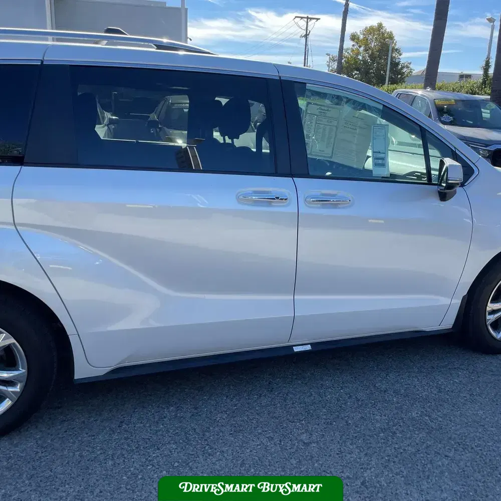 2023 Toyota Sienna Platinum 7-Passenger
