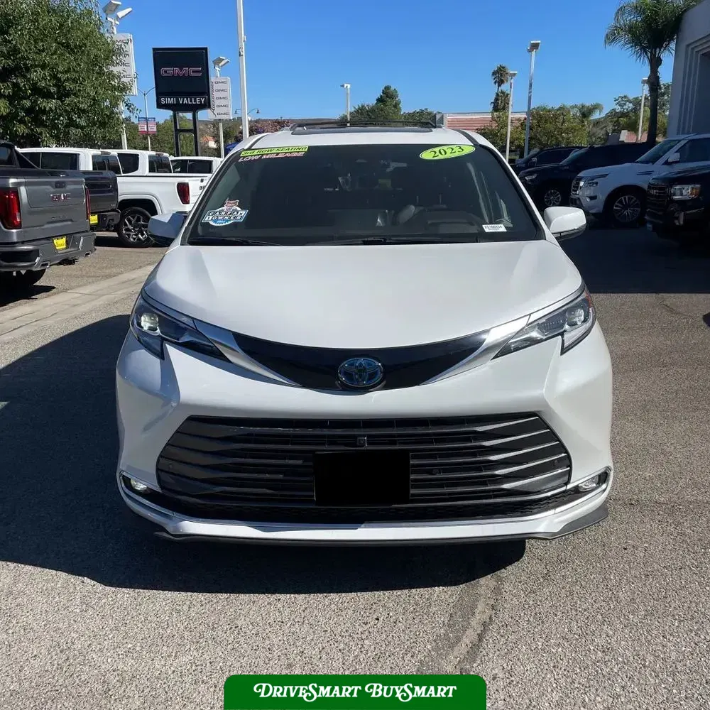 2023 Toyota Sienna Platinum 7-Passenger
