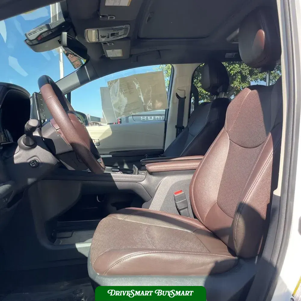2023 Toyota Sienna Platinum 7-Passenger