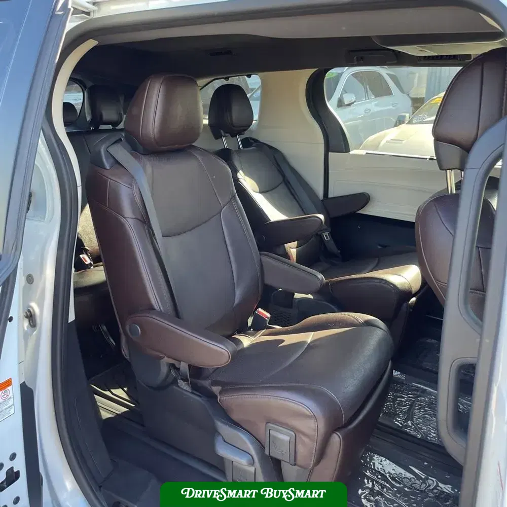 2023 Toyota Sienna Platinum 7-Passenger