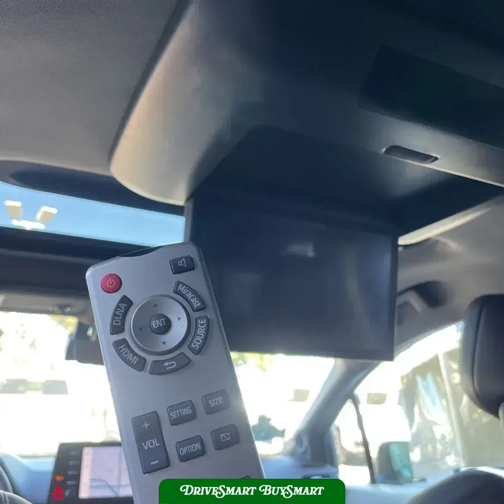 2023 Toyota Sienna Platinum 7-Passenger