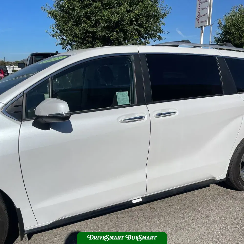 2023 Toyota Sienna Platinum 7-Passenger