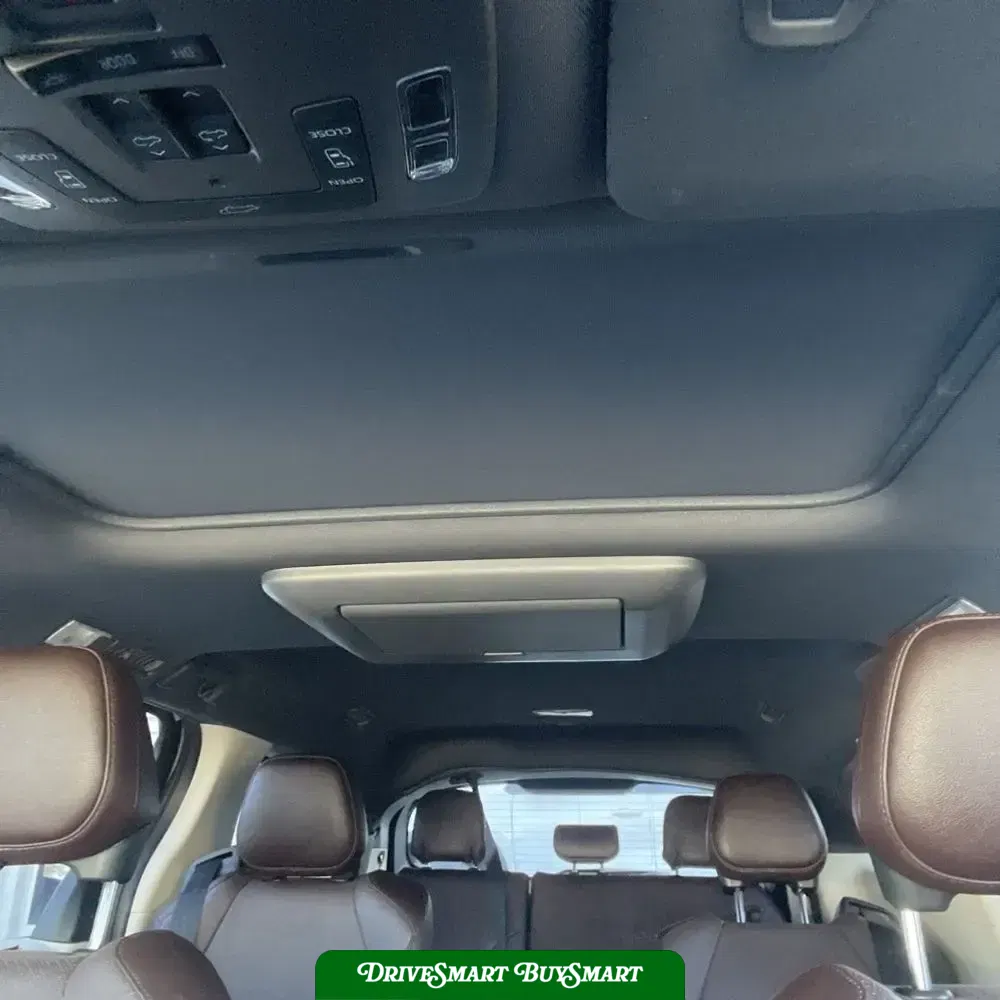 2023 Toyota Sienna Platinum 7-Passenger