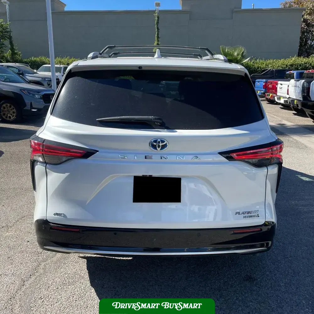 2023 Toyota Sienna Platinum 7-Passenger