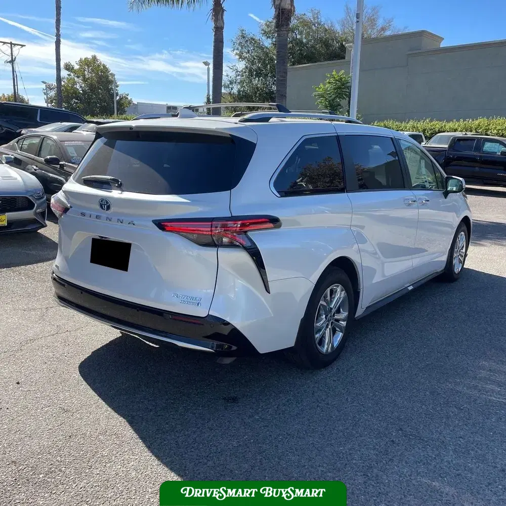 2023 Toyota Sienna Platinum 7-Passenger