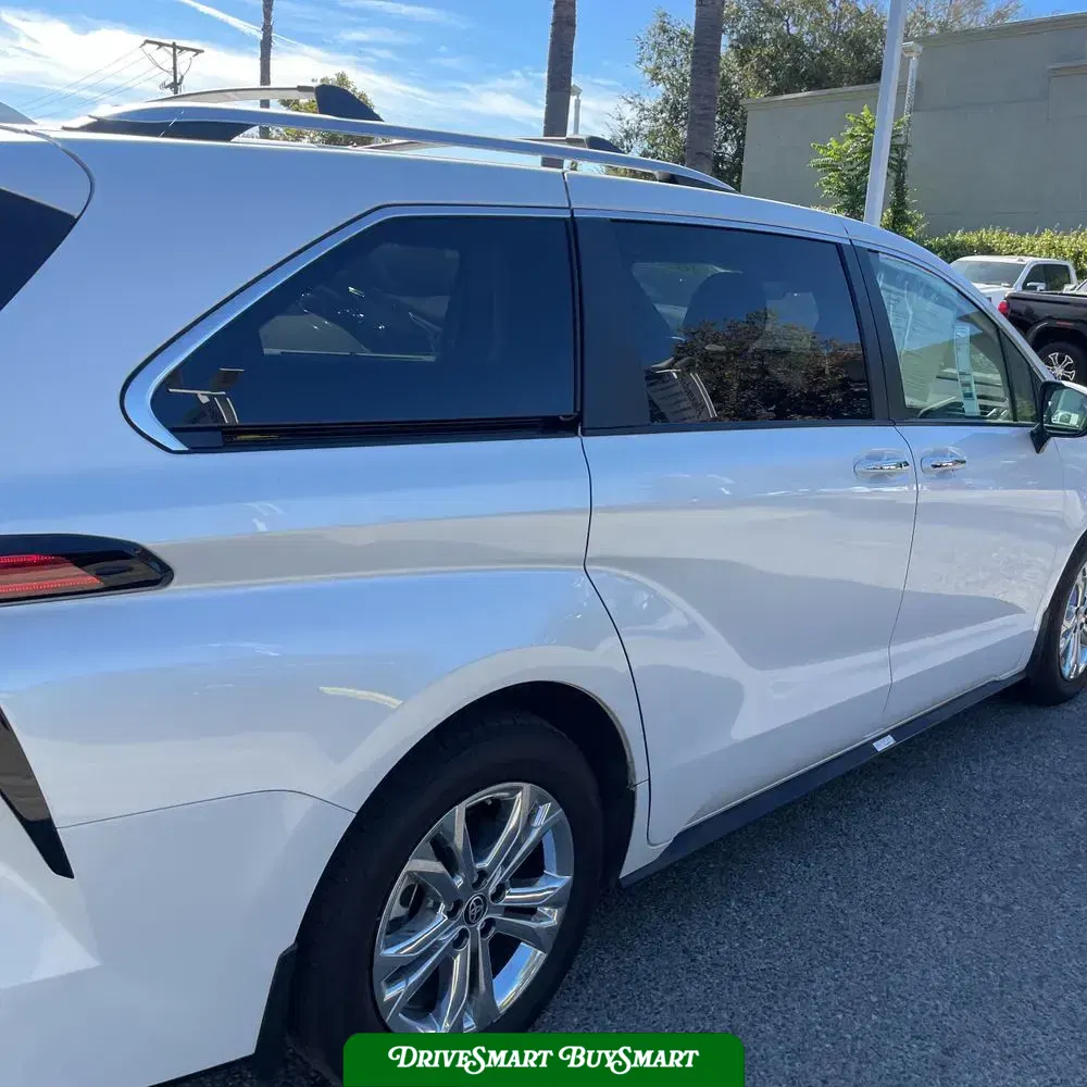 2023 Toyota Sienna Platinum 7-Passenger