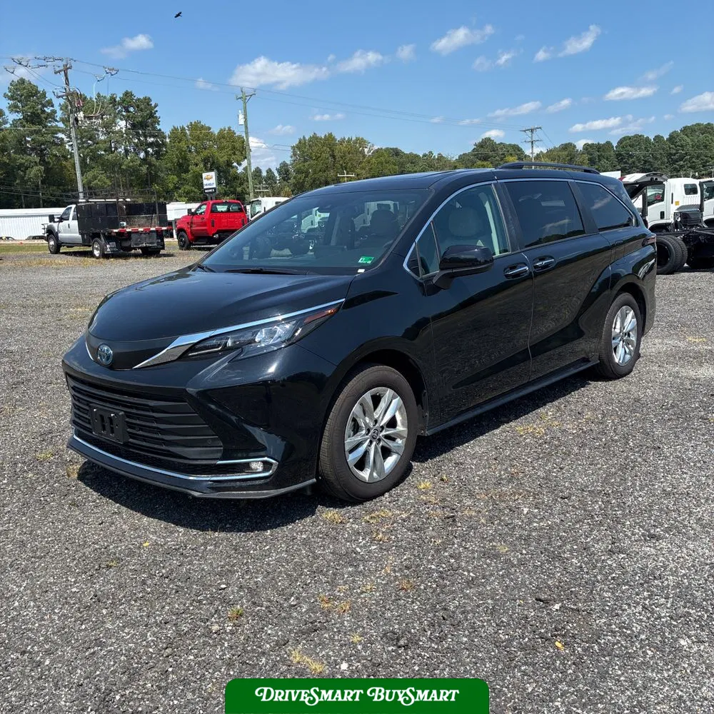 2024 Toyota Sienna XLE 7-Passenger