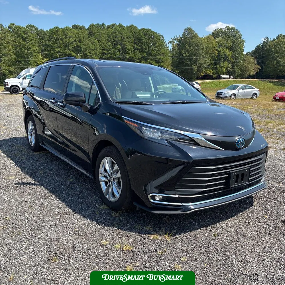 2024 Toyota Sienna XLE 7-Passenger