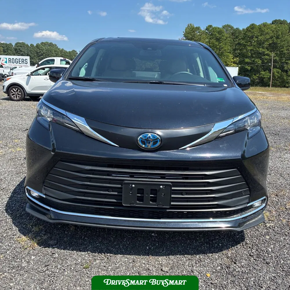 2024 Toyota Sienna XLE 7-Passenger