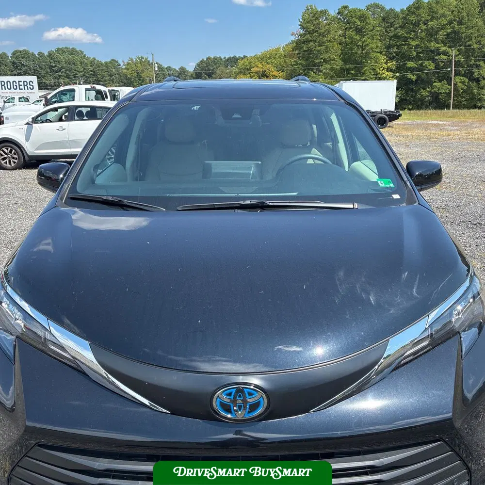 2024 Toyota Sienna XLE 7-Passenger
