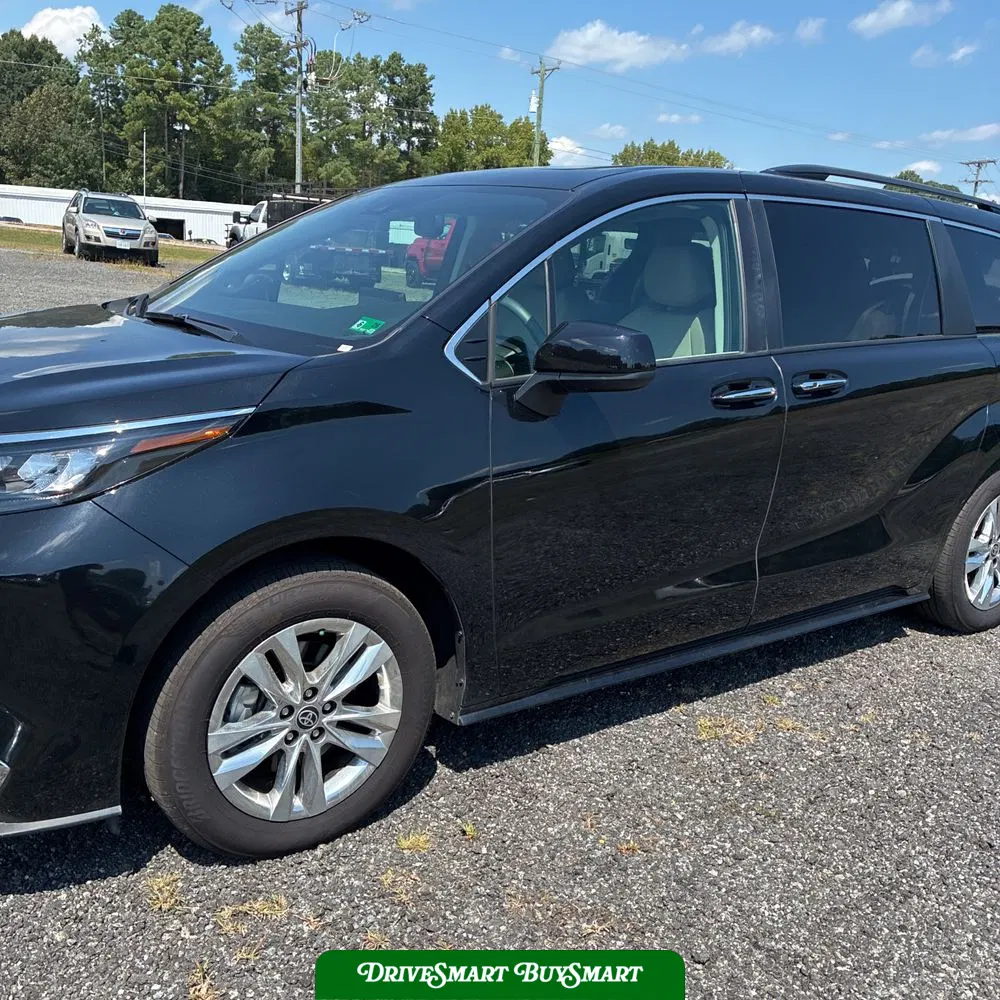 2024 Toyota Sienna XLE 7-Passenger
